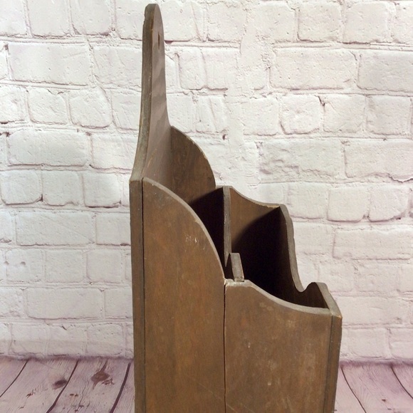 Vintage Hand Crafted Hand Painted Blue Floral Wood Wall or Tabletop Organizer - Picture 13 of 15